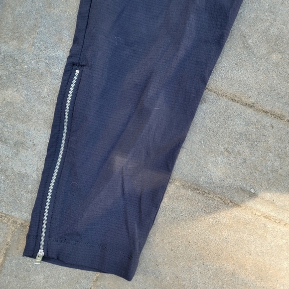 NWT Athleta Mod Trekki Zipper Crop Pant 4 - Picture 4 of 10